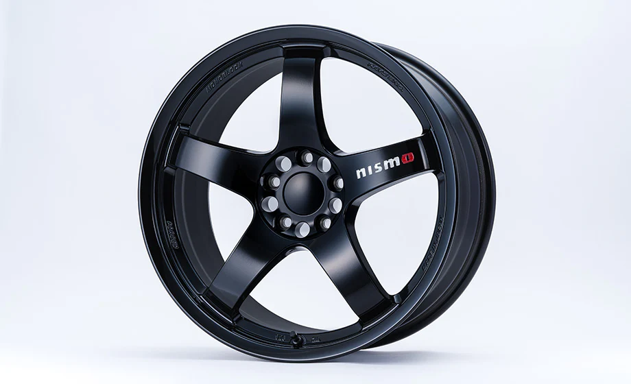 NISMO LMGT4 19x10.5 +22 â€“ Gloss Black - Nismo